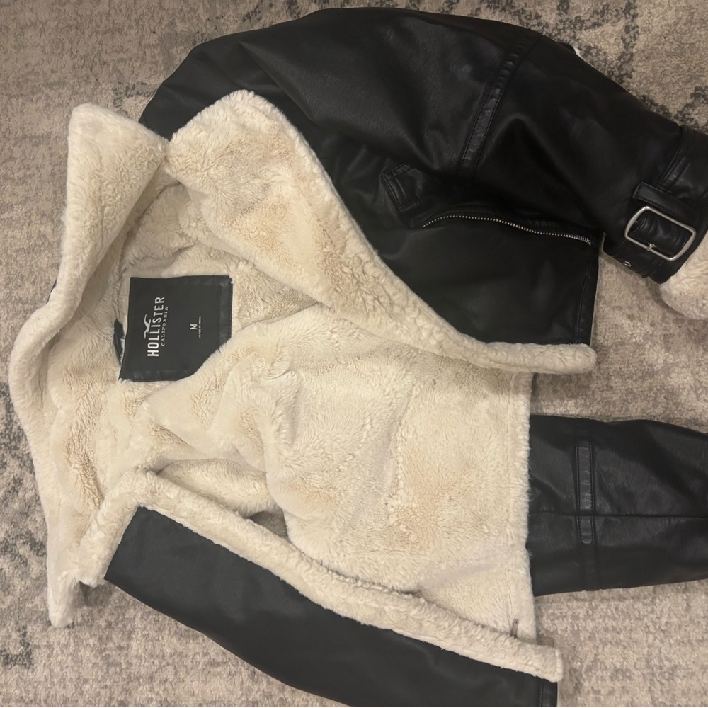 Hollister Black and Cream Leather Jacket
